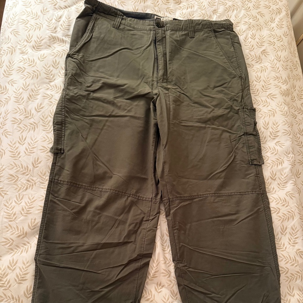 Olive Drab Men’s GAP Summer Weight Modern Khakis